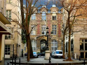 VP-Saint-Germain-Place-Furstenberg.jpg