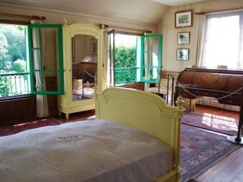 Giverny-chambre-monet.jpg