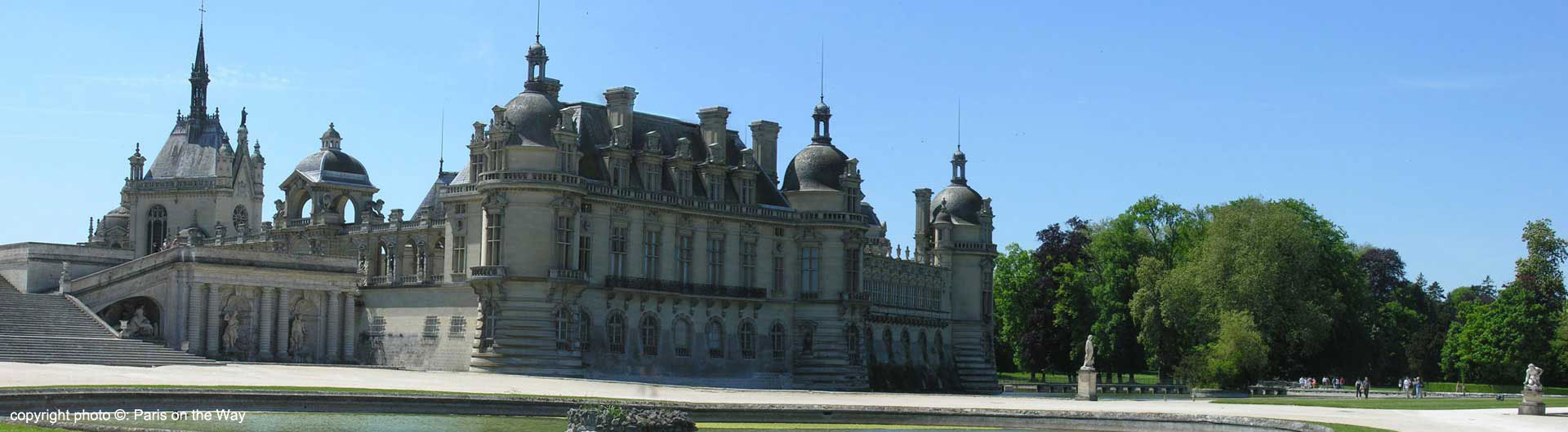 The Chantilly Castle, visit of the castle, the museums and the park 